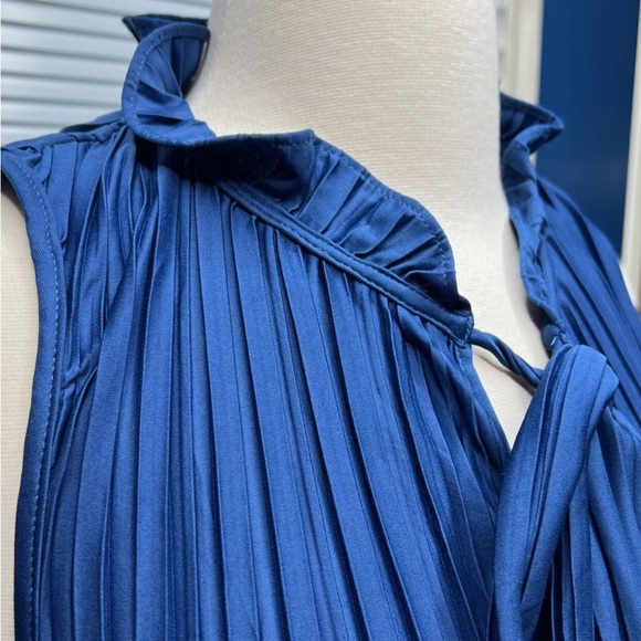 DKNY Womens Ruffled Tie Neck Pleated Shift Dress in Navy Size 8 New with tag. - Picture 4 of 10